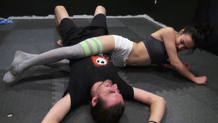 nikki next headscissor - japanese panty flashing nvg lola