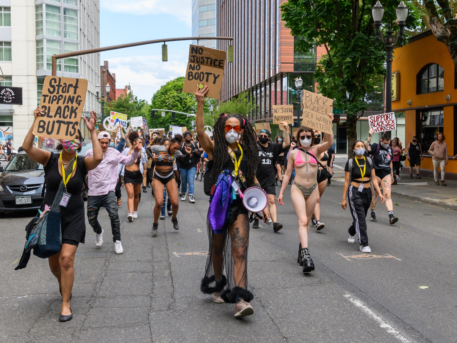 brayden singleton recommends Black Hookers On The Street