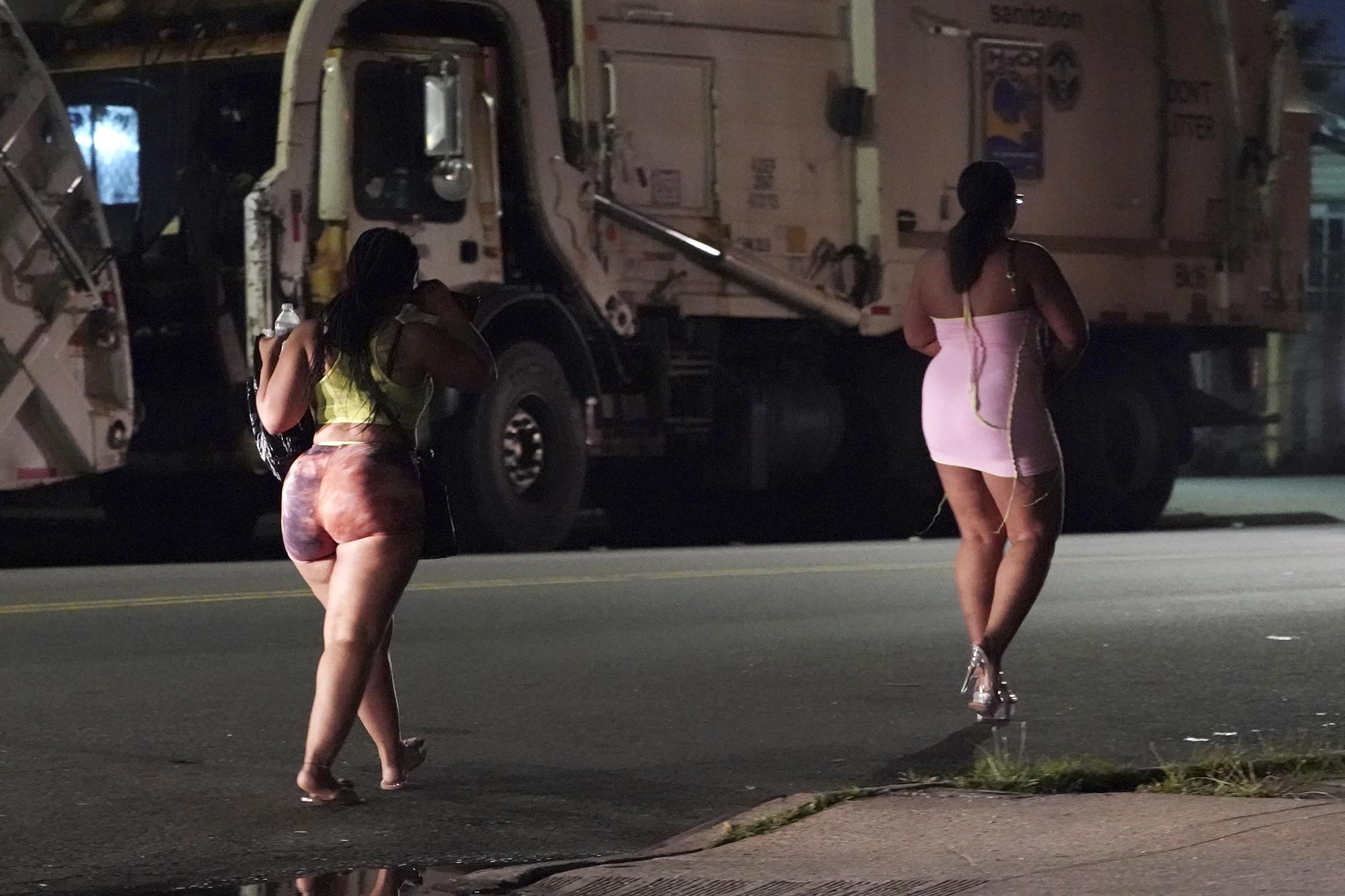 black hookers on the street chaturbate camshow black hookers on the street